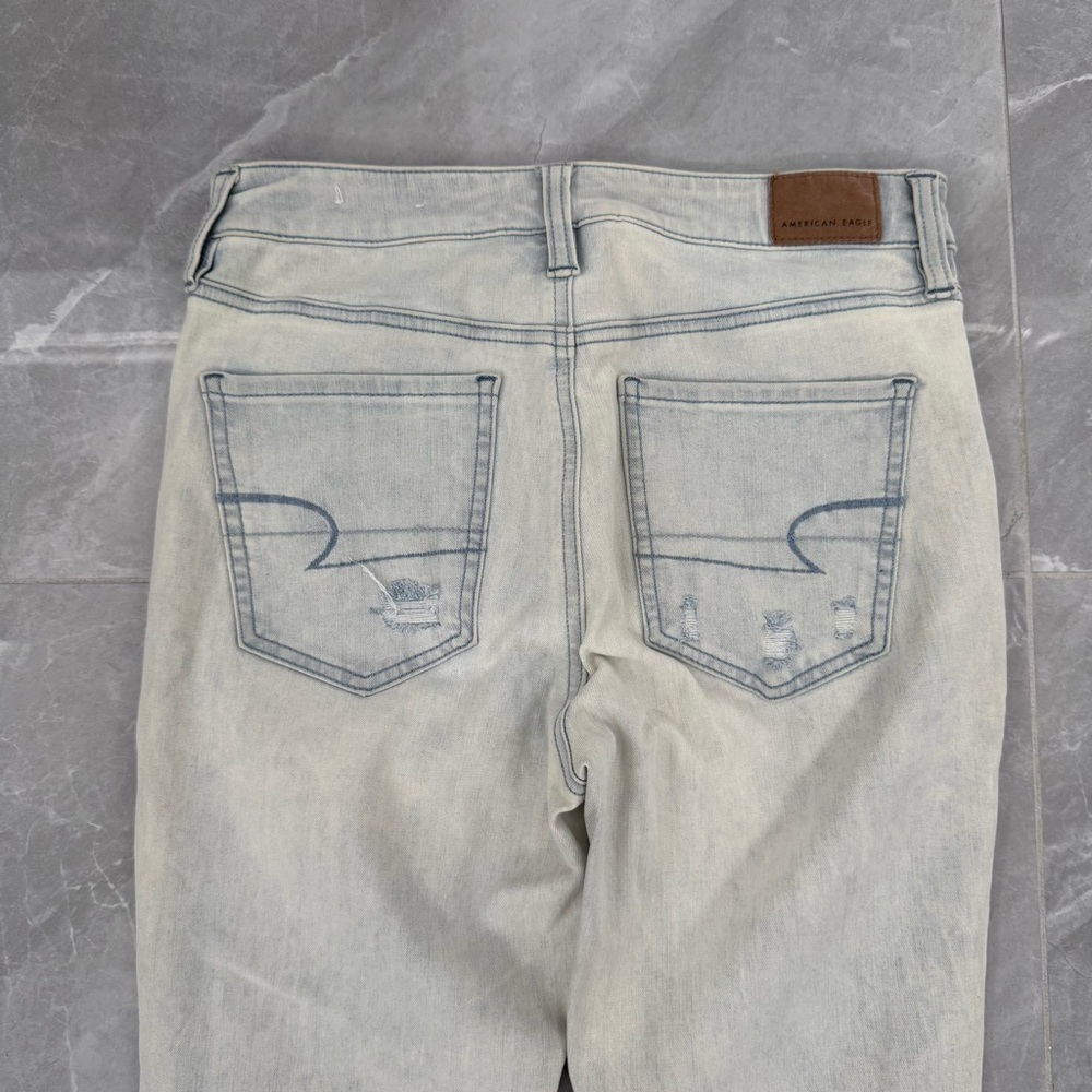 Women’s American Eagle Super Hi-Rise Distressed Light Wash Jeggings Size 4 - Picture 10 of 16